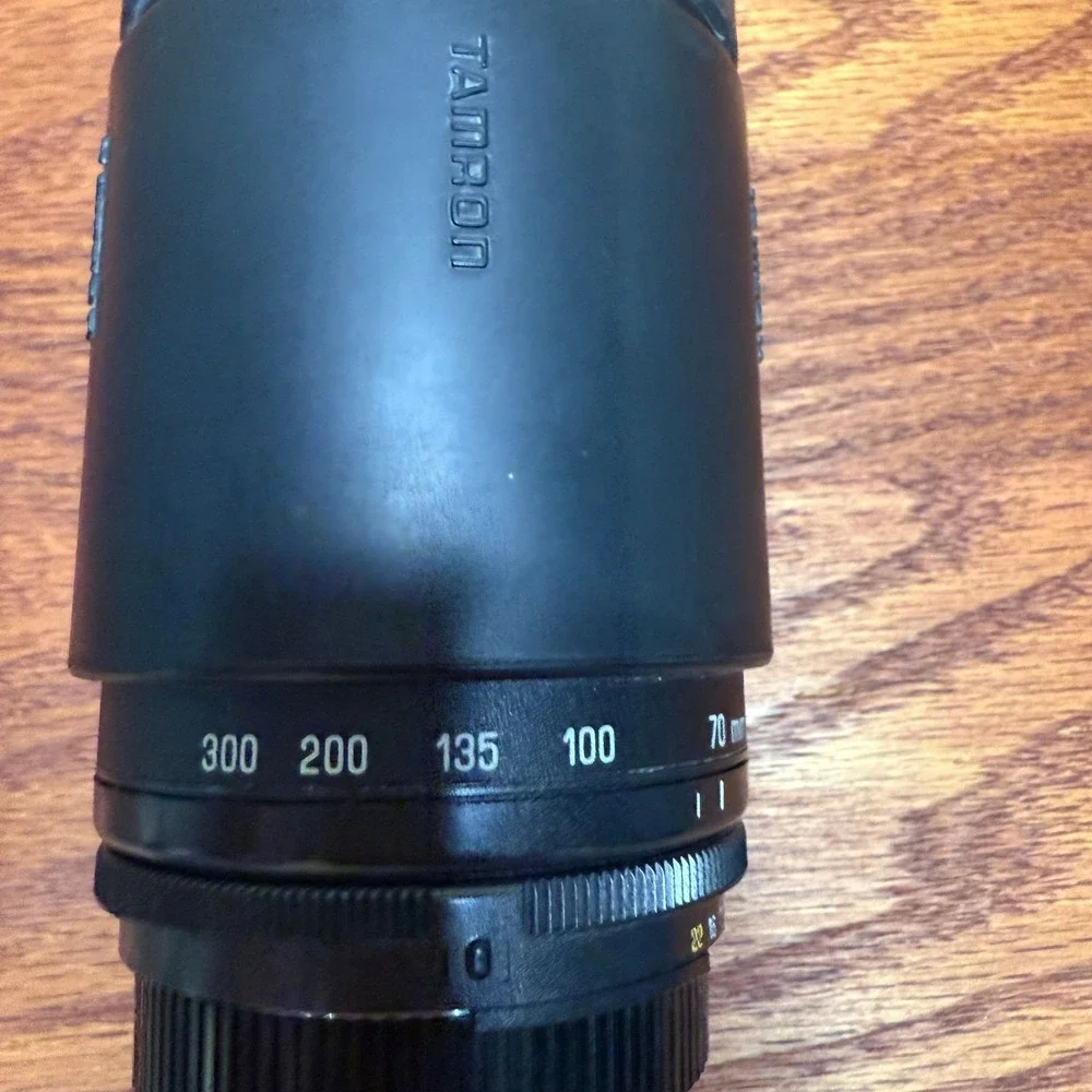 AF 70-300mm Black Camera Lens